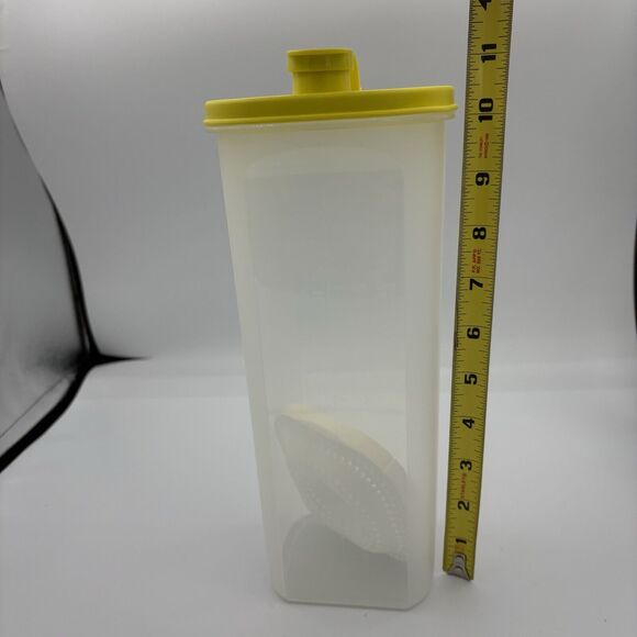 Tupperware Slim Line Pitcher 8 Cups 2 L w Yellow Lid‎ Jug Container Carafe F4 - Picture 2 of 10